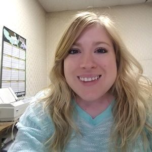 Meet your Posher, Alicia